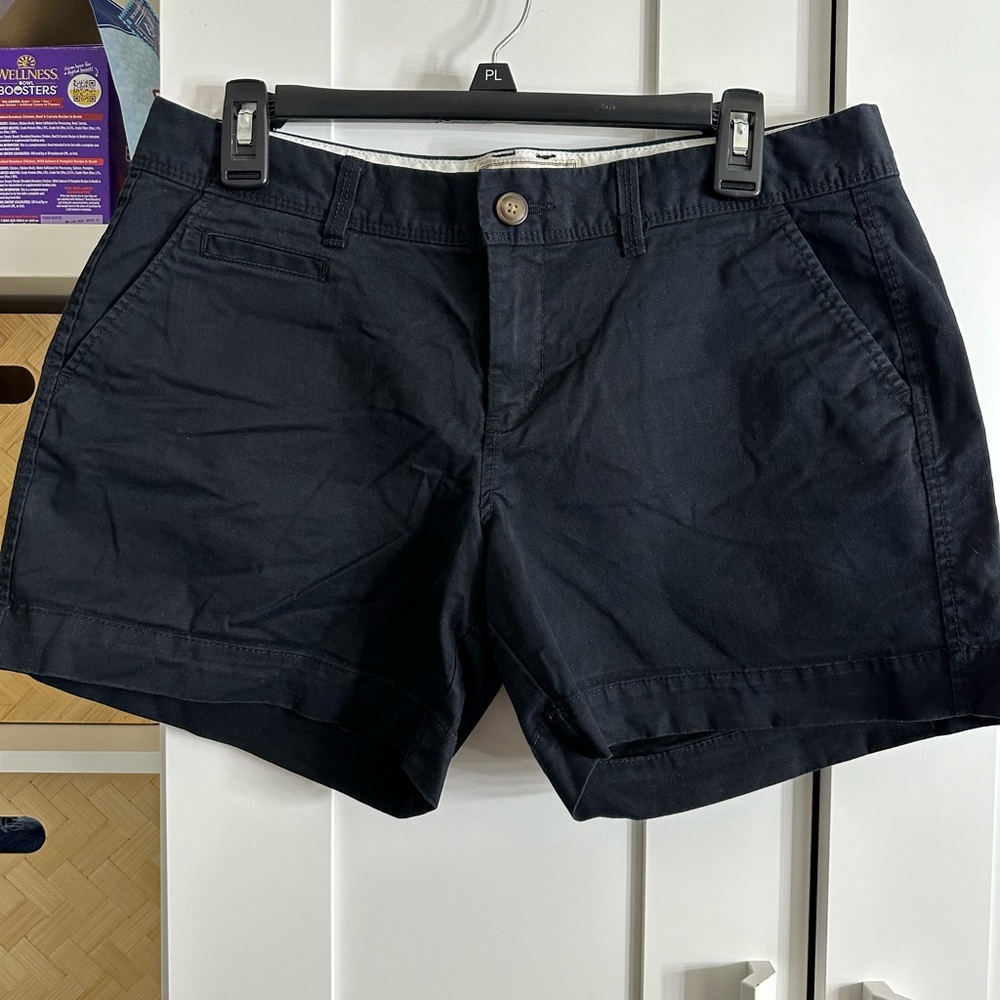 Old Navy 10 black perfect 5in shorts